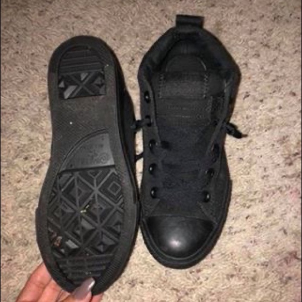 Converse - Picture 3 of 3